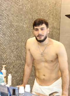 Arthur - Male escort in Riyadh Photo 21 of 22