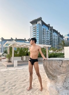 Arthur Hot Gay From Thailand - Acompañantes masculino in Abu Dhabi Photo 4 of 8