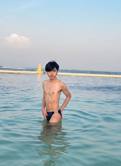 Arthur Hot Gay From Thailand - Acompañantes masculino in Abu Dhabi Photo 8 of 8