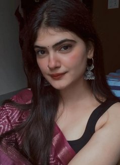 Arti Beautiful Indian - escort in Dubai Photo 2 of 6