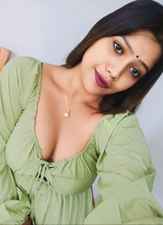 Arti patel - escort in Ahmedabad Photo 2 of 6