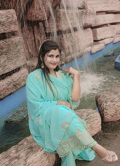 Arti - escort in Ahmedabad Photo 4 of 7