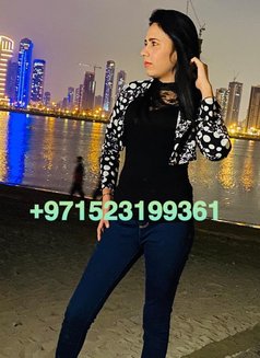Arti Singh - escort in Dubai Photo 1 of 3
