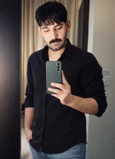 Artistic - Male companion in Abu Dhabi Photo 9 of 9