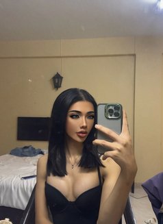 Artty🇹🇭 young, both - Acompañantes transexual in Dubai Photo 17 of 17