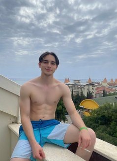 Artur 22cm XXL TOP - Male escort in İstanbul Photo 2 of 6