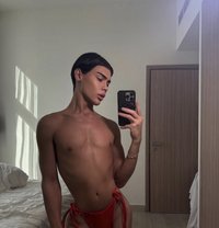 Artur - Male escort in Dubai Photo 1 of 16