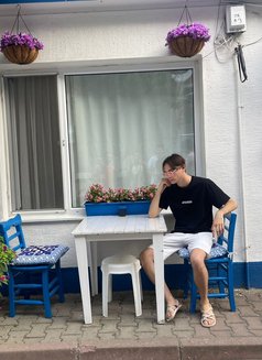 Artur XXL TOP - Male escort in Baku Photo 5 of 6