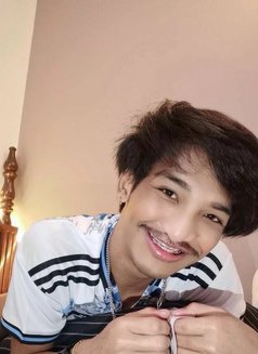 ArTy - Acompañantes masculino in Al Juffair Photo 12 of 13