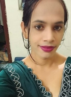 Aruh I Patil - Acompañantes transexual in Pune Photo 4 of 5