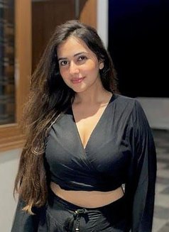 Aruhi - escort in Chandigarh Photo 3 of 3
