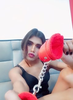 Aruhi - Transsexual escort in New Delhi Photo 15 of 20