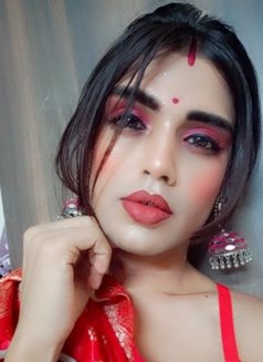 Aruhi - Transsexual escort in New Delhi Photo 5 of 7