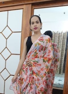 Aruhi Patil - Acompañantes transexual in Pune Photo 3 of 8