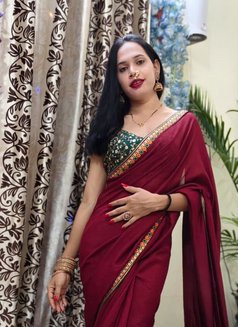 Aruhi Patil - Transsexual escort in Pune Photo 18 of 18