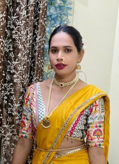 Aruhi Patil - Transsexual escort in Pune Photo 9 of 12