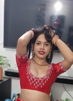 Aruhi Patil - Transsexual escort in Pune Photo 8 of 17