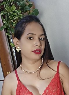 Aruhi Patil - Transsexual escort in Pune Photo 14 of 17