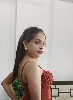 Aruhi Patil - Transsexual escort in Pune Photo 3 of 9