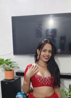 Aruhi Patil - Transsexual escort in Pune Photo 4 of 9