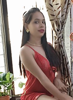 Aruhi Patil - Transsexual escort in Pune Photo 8 of 9
