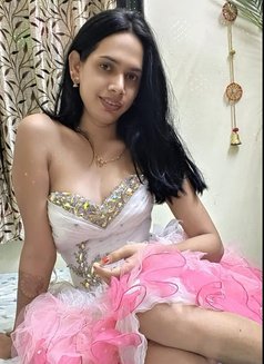 Aruhi Patil - Transsexual escort in Pune Photo 22 of 24