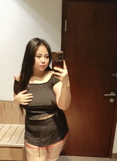 Arum Sekar - escort in Bali Photo 3 of 11