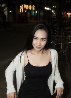 Arummie Amelia - Transsexual escort in Jakarta Photo 4 of 17