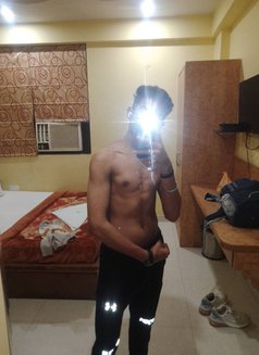 Arun - Acompañantes masculino in New Delhi Photo 1 of 2