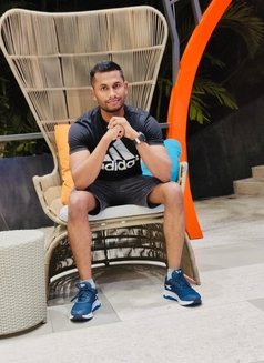 Arup Sarma - Acompañantes masculino in Guwahati Photo 3 of 3