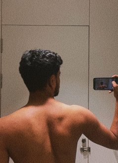 Arush - Male escort in Hyderabad Photo 1 of 3