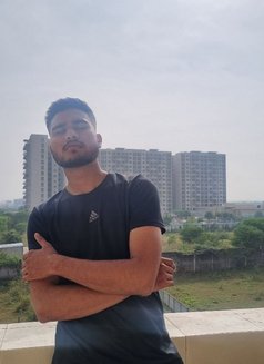 Arush, Young Boi - Acompañantes masculino in Bangalore Photo 2 of 3