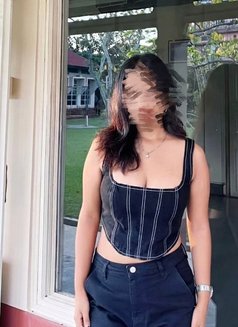 Arushi Independent Service Available - escort in Bangalore Photo 3 of 5