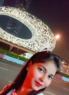 Arushi - puta in Dubai Photo 2 of 4