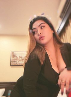 Arushi - escort in Kochi Photo 7 of 9