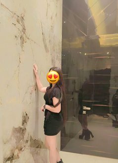 Arushi Sharma Independent Girl - puta in New Delhi Photo 5 of 8