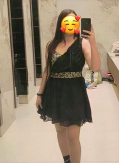 Arushi Sharma Independent Girl - puta in New Delhi Photo 6 of 8