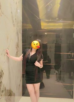Arushi Sharma Independent Girl - puta in New Delhi Photo 8 of 8