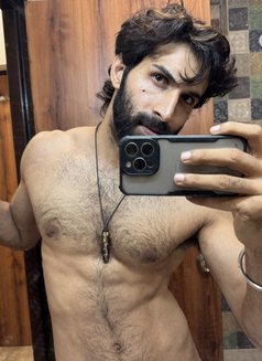 Arvind Baldiya - Male companion in Mumbai Photo 15 of 25