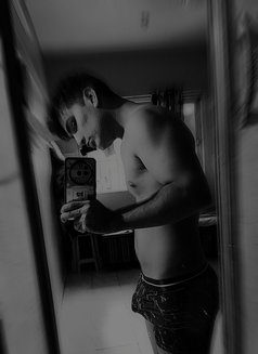Arvvvv - Intérprete masculino de adultos in Mumbai Photo 4 of 4