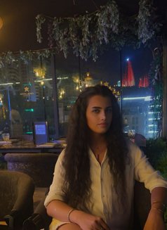 Arya - Transsexual escort in Baku Photo 3 of 5