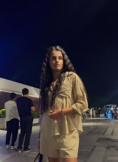 Arya - Transsexual escort in Baku Photo 4 of 5