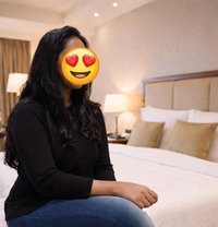 € Arya Independent Kerala Girl € - puta in Bangalore