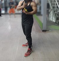 Arya - Acompañantes masculino in New Delhi