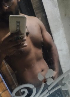 Arya - Acompañantes masculino in New Delhi Photo 3 of 4