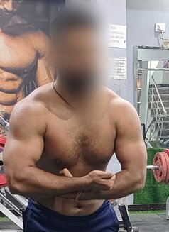 Arya - Acompañantes masculino in New Delhi Photo 2 of 6