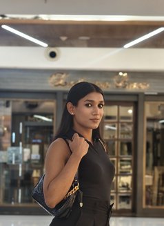 Arya Ss - Transsexual escort in Kolkata Photo 7 of 8