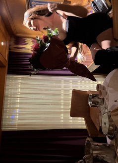 Arya - puta in İstanbul Photo 15 of 16