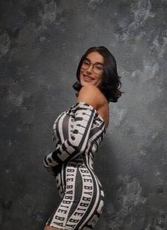 Arya - Transsexual escort in İstanbul Photo 1 of 7