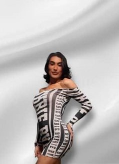 Arya - Transsexual escort in İstanbul Photo 2 of 7